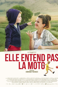 Elle entend pas la moto